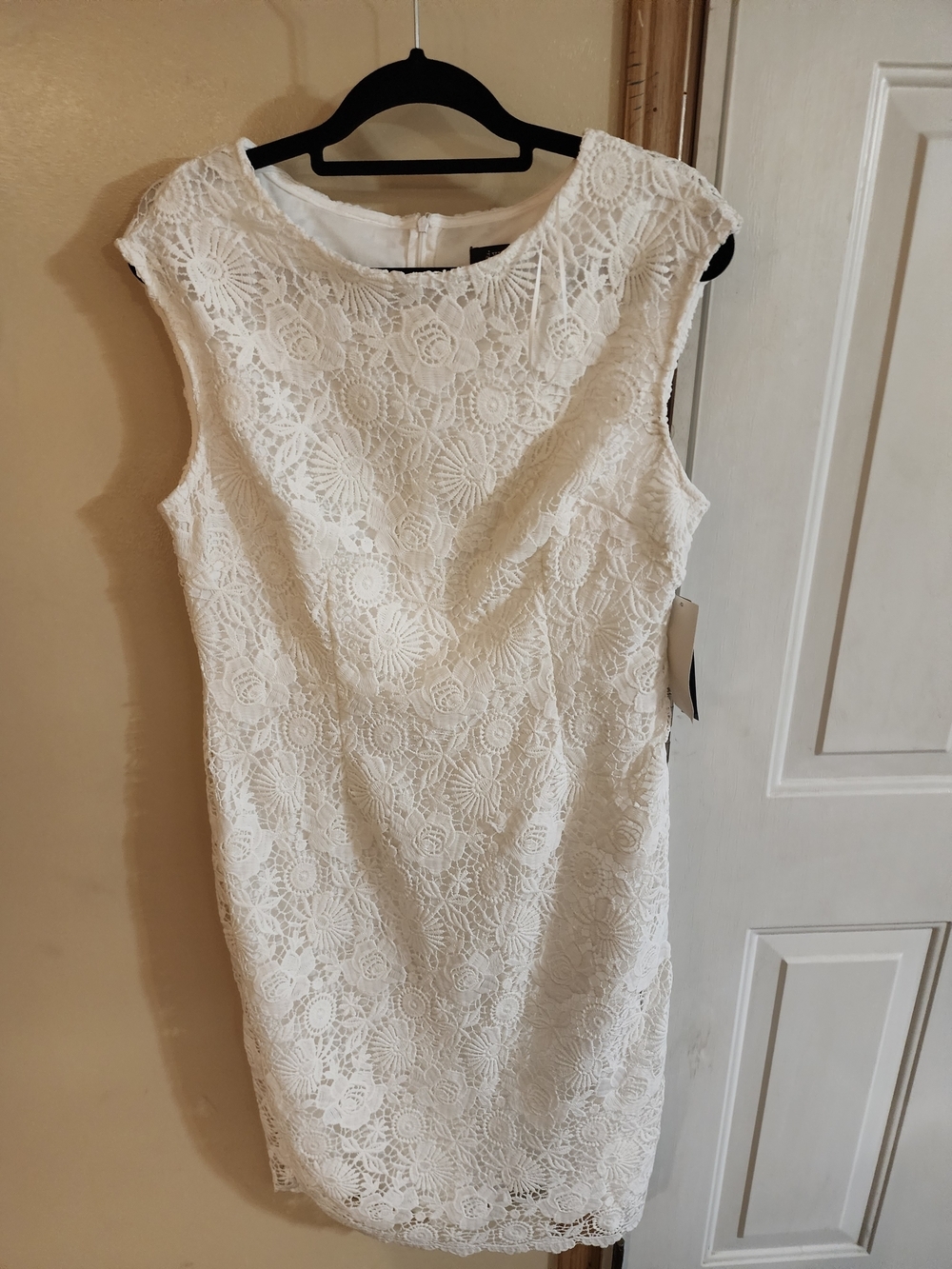 White Floral Lace Mini Dress - Elegant Sheath Silhouette Nwt Sz 10